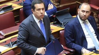 Μηταράκης για προανακριτική: Στήνουν 14 κάλπες για όποιον περνούσε έξω από τη Βουλή (video)