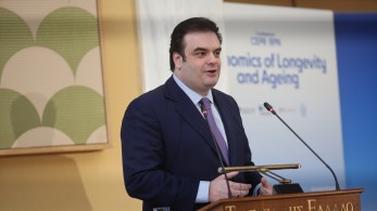 Πιερρακάκης: Αναπτυξιακή ευκαιρία για την Ελλάδα η αξιοποίηση της «ασημένιας οικονομίας»