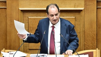 Βουλή: Δεν γνωρίζει τίποτα ο Σπίρτζης για το έγκλημα στον ΟΣΕ - Νταηλίκια από τον πρώην υπουργό