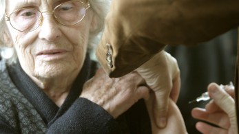 «Καμπανάκι» για την αύξηση επιδημιών - Επιτακτική ανάγκη τα εμβολιαστικά προγράμματα