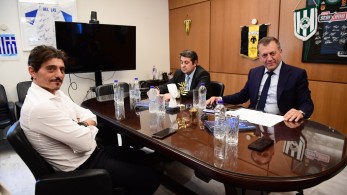 Στο γραφείο του Βρούτση ο  Γιαννακόπουλος – Αμέσως μετά αναμένονται οι αδερφοί Αγγελόπουλοι