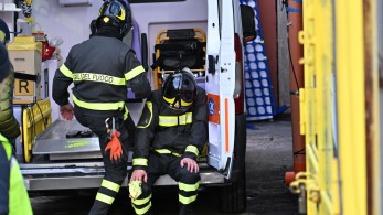 Μεγάλη φωτιά σε ιταλικό πανεπιστήμιο - Κατέρρευσε ο 2ος όροφος - Συγκλονιστικά βίντεο