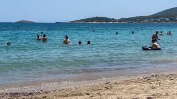 Καιρός: διπρόσωπος, σήμερα, Σάββατο - Πού θα βρέξει και πού θα επιμείνει η ζέστη