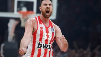 Ολυμπιακός: στο λιμάνι για ακόμη τρία χρόνια ο Νίκολα Μιλουτίνοφ Ολυμπιακός: στο λιμάνι για ακόμη τρία χρόνια ο Νίκολα Μιλουτίνοφ