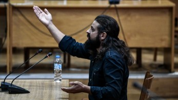 Ατιμώρητος ο Μπαρμπαρούσης της Χρυσής Αυγής - Τι είπε στο δικαστήριο