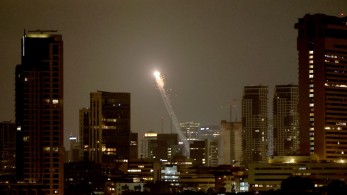 Συναγερμός στο Τελ Αβίβ: σειρήνες μετά από πύραυλο των Χούθι