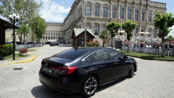 Κωνσταντινούπολη: στο ανάκτορο Τσιραγκάν οι αντιπροσωπείες Ουκρανών και Ρώσων