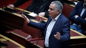 Και ο Σκουρλέτης επιτίθεται στον Τσίπρα: Πριν επιστρέψει, να τολμήσει αυτοκριτική