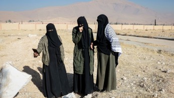 Συρία: σκληραίνουν οι νόμοι για την εμφάνιση των γυναικών - Οι νέες, «μεσαιωνικές» απαγορεύσεις