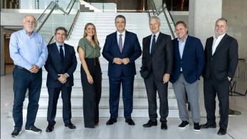 Με τον Απόστολο Τζιτζικώστα συναντήθηκαν μέλη του ΣΕΤΕ