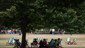 Ακραίος καύσωνας στην Ευρώπη: Σπάει ρεκόρ ο υδράργυρος - κλειστά σχολεία και περιορισμός εργασίας