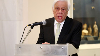 Τα δημοσιογραφικά «παπαγαλάκια» στηρίζουν Παυλόπουλο