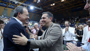 Ευτυχώς που εσείς με τον Τσίπρα πετύχατε, σύντροφε Φάμελλε Ευτυχώς που εσείς με τον Τσίπρα πετύχατε, σύντροφε Φάμελλε