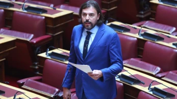 Ο Πέτρος Παππάς μας διασκεδάζει: Εκλέχθηκα με τον ΣΥΡΙΖΑ αλλά ήμουν πάντα ΠΑΣΟΚ