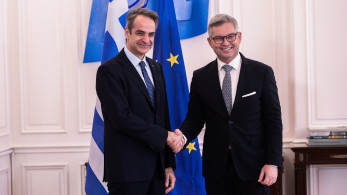 Συνάντηση Μητσοτάκη με τον Ευρωπαίο Επίτροπο Εσωτερικών Υποθέσεων - Στο τραπέζι τουρκολιβυκό και μεταναστευτικό Συνάντηση Μητσοτάκη με τον Ευρωπαίο Επίτροπο Εσωτερικών Υποθέσεων - Στο τραπέζι τουρκολιβυκό και μεταναστευτικό