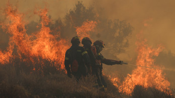Φωτιά στην Ιεράπετρα: πολλές διάσπαρτες εστίες - Ενισχύονται οι δυνάμεις πυρόσβεσης