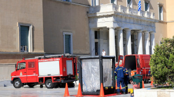 Συναγερμός στη Βουλή για ύποπτο φάκελο προς τον πρωθυπουργό – Ενεπλάκη η ΕΜΑΚ