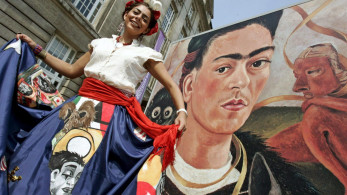 Σαν σήμερα το 1907 γεννήθηκε η Φρίντα Κάλο, η γυναίκα που έκανε τον πόνο της τέχνη