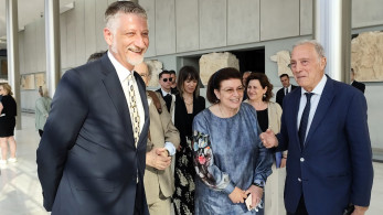 Συνάντηση Μενδώνη με τον Ιταλό υπ. Πολιτισμού – Θα επιστραφούν 145 αρχαία νομίσματα από την Κω