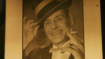 Από τα χαρακώματα στη σκηνή: σαν σήμερα ο Λάμπρος Κωνσταντάρας υποκλίνεται τελευταία φορά