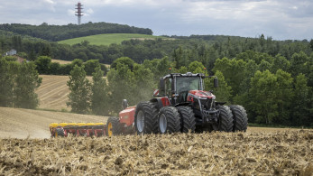 Συμφωνία Ομίλου Επιχειρήσεων Σαρακάκη με την Πειραιώς για χρηματοδότηση γεωργικών οχημάτων και εξοπλισμού