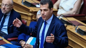 Πλεύρης αποστομώνει ΚΚΕ: Επικαλείστε σύμβαση που έγινε για να προστατεύει τους πρόσφυγες από την ΕΣΣΔ Πλεύρης αποστομώνει ΚΚΕ: Επικαλείστε σύμβαση που έγινε για να προστατεύει τους πρόσφυγες από την ΕΣΣΔ