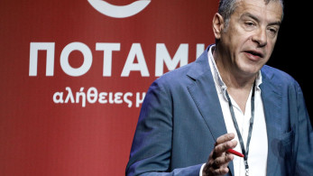 Σταύρος Θεοδωράκης για το 2015: Αν πλακωνόμασταν, θα επιστρέφαμε στη δραχμή Σταύρος Θεοδωράκης για το 2015: Αν πλακωνόμασταν, θα επιστρέφαμε στη δραχμή