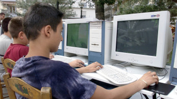 Παιδιά στο ψηφιακό σταυροδρόμι,  λίγο πριν το scroll