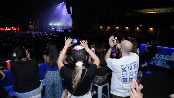 Είσαι όντως fan των London Grammar; - Το opaponline.gr βρέθηκε στην Πλατεία Νερού Είσαι όντως fan των London Grammar; - Το opaponline.gr βρέθηκε στην Πλατεία Νερού