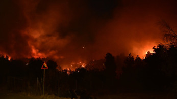 Φωτιά στο Ποικίλο Όρος στο Καματερό – Ισχυρή κινητοποίηση πυροσβεστικής (video)