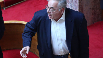 Βουλή: αποχώρησε ο Λαμπρούλης από το προεδρείο - Είστε πολιτικά ανήθικη, είπε στην Κωνσταντοπούλου (video) Βουλή: αποχώρησε ο Λαμπρούλης από το προεδρείο - Είστε πολιτικά ανήθικη, είπε στην Κωνσταντοπούλου (video)