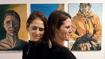 Δύο Ψυχές, Μία Πινελιά – Οι Στέλλα και Μαρία Παπά ταξιδεύουν την ελληνική τέχνη στη Saint Paul de Vence