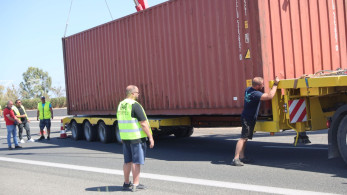 Αποκαταστάθηκε η κυκλοφορία στην Εθνική Οδό Αθηνών-Κορίνθου μετά από εκτροπή φορτηγού στα διόδια Ελευσίνας