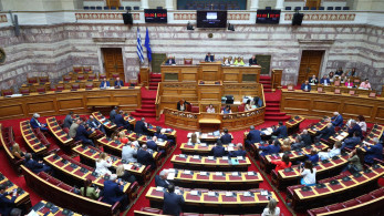 Βουλή - Πηγές ΝΔ: Υπεύθυνη δύναμη απέναντι στα φτηνά τεχνάσματα της αντιπολίτευσης