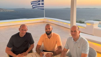 Έδεσε στο λιμάνι ο Εβάν Φουρνιέ - Υπέγραψε με τον Ολυμπιακό μέχρι το 2028 Έδεσε στο λιμάνι ο Εβάν Φουρνιέ - Υπέγραψε με τον Ολυμπιακό μέχρι το 2028