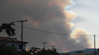 Φωτιά στον Φενεό: ο εισαγγελέας αναβάθμισε το αδίκημα σε κακούργημα για τους 2 συλληφθέντες