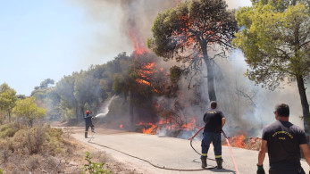 Φωτιά στην Κερατέα: Παραλείψεις στη συντήρηση του δικτύου του ΔΕΔΔΗΕ βλέπει η Πυροσβεστική - Δύο συλλήψεις υπαλλήλων