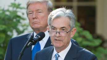 Νέα επίθεση Τραμπ κατά Πάουελ: Απαιτεί μείωση επιτοκίων και απειλεί με μεγάλη αγωγή