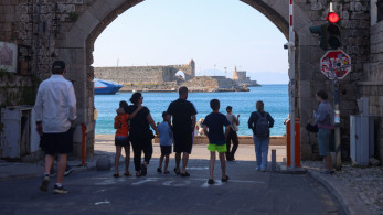 Κάν’ το όπως η Ρόδος: οι κάτοικοι απομόνωσαν τους «κυνηγούς» Ισραηλινών τουριστών