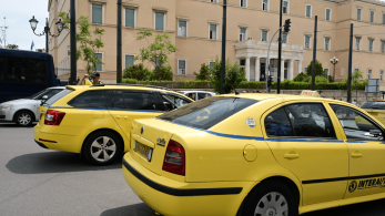 Απινιδωτές σε μετρό και ταξί: ο Κυρανάκης σώζει ζωές