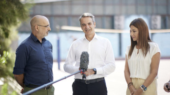 Μητσοτάκης στο 3ο Γυμνάσιο Ζωγράφου: Έως τις αρχές Σεπτεμβρίου θα έχουν ανακαινιστεί 431 σχολεία (photos & video) Μητσοτάκης στο 3ο Γυμνάσιο Ζωγράφου: Έως τις αρχές Σεπτεμβρίου θα έχουν ανακαινιστεί 431 σχολεία (photos & video)