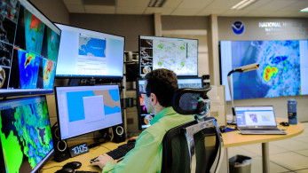 ΗΠΑ: ο κυκλώνας Έριν ενισχύεται ξανά στην κατηγορία 4 και απειλεί τις Μπαχάμες