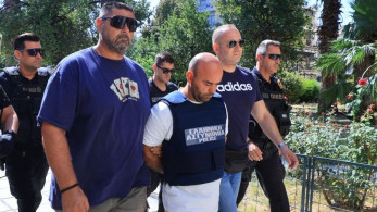 Βόλος: στον εισαγγελέα σήμερα ο 40χρονος συζυγοκτόνος - «Για μένα πέθανε κι αυτός» λέει η κόρη του Βόλος: στον εισαγγελέα σήμερα ο 40χρονος συζυγοκτόνος - «Για μένα πέθανε κι αυτός» λέει η κόρη του