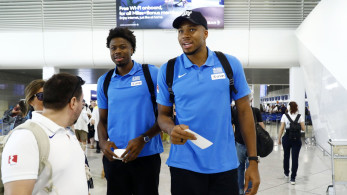 Eurobasket 2025: με στόχο τον τελικό και το μετάλλιο - Έφυγαν για Λετονία οι Έλληνες φίλαθλοι (video)