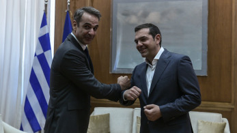 ΔΕΘ 2025: Οι φορολογικές ελαφρύνσεις Μητσοτάκη απέναντι στην «πατριωτική εισφορά» Τσίπρα