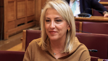 Δούρου: πατριωτισμός στις λέξεις, Πρέσπες στην πράξη Δούρου: πατριωτισμός στις λέξεις, Πρέσπες στην πράξη