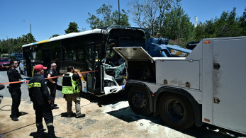Λεωφορείο συγκρούστηκε με γερανό στη Συγγρού - Μεγάλη ταλαιπωρία για τους οδηγούς