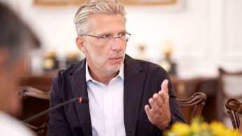 Άκης Σκέρτσος για φορολογική μεταρρύθμιση: Έως δύο μισθούς αυξάνεται το διαθέσιμο εισόδημα Άκης Σκέρτσος για φορολογική μεταρρύθμιση: Έως δύο μισθούς αυξάνεται το διαθέσιμο εισόδημα