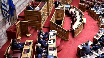 Έργα απέναντι στα παχιά λόγια και στη μιζέρια