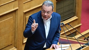 Τι άλλο θα πει ο Φάμελλος για να δηλώσει την παρουσία του; Τι άλλο θα πει ο Φάμελλος για να δηλώσει την παρουσία του;